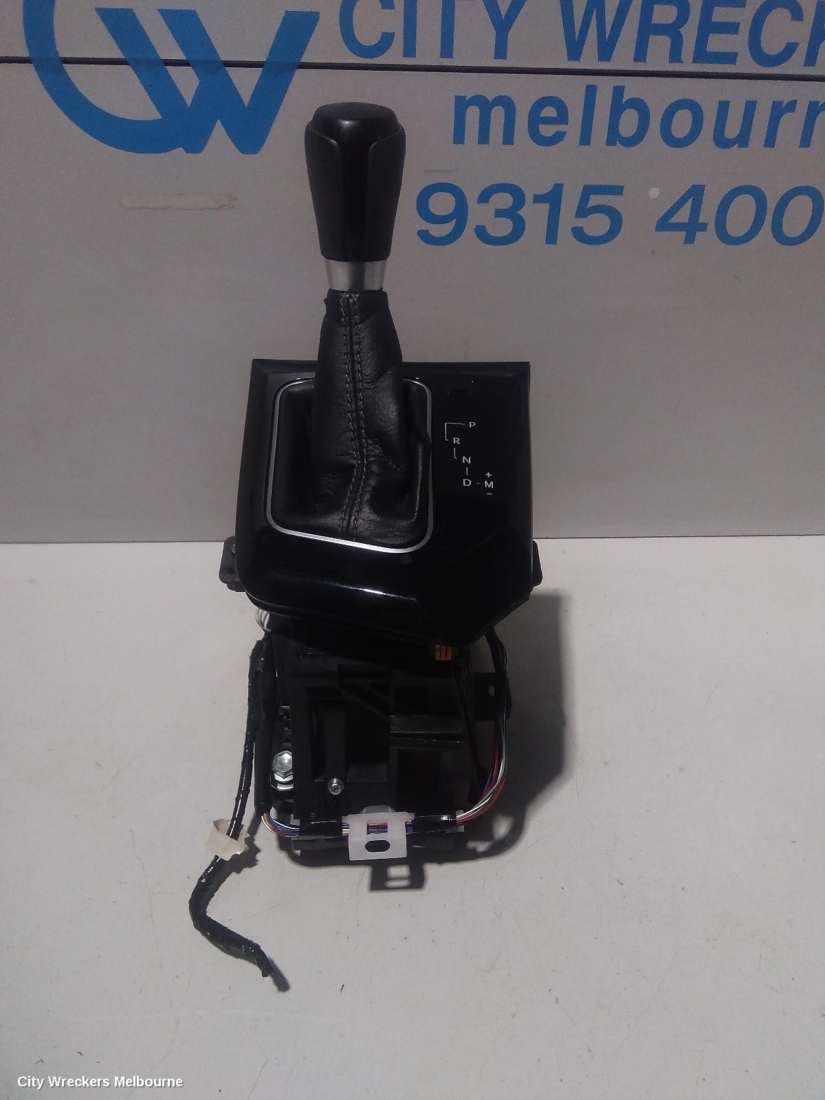 TOYOTA COROLLA GEAR STICK/SHIFTER, AUTO T/M, ZRE182R, 10/2012 - 06/2018 - Image 1
