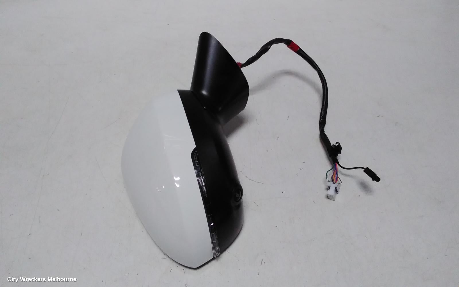 MITSUBISHI OUTLANDER RIGHT DOOR MIRROR, ZM, W/ HEATED, POWER FOLD, NON MEMORY, TILT, FLASHER, CAMERA TYPE, COLOUR CODED, 08/2021 - 04/2025 - Image 1