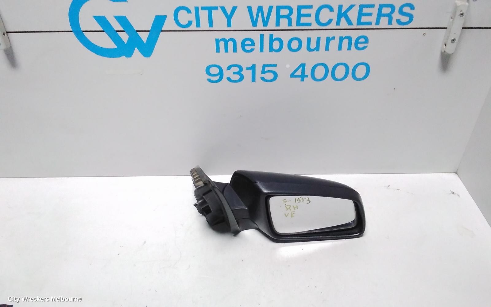 HOLDEN COMMODORE RIGHT DOOR MIRROR, VE, NON HEATED & NON PUDDLE LAMP TYPE, 08/2006 - 04/2013 - Image 1