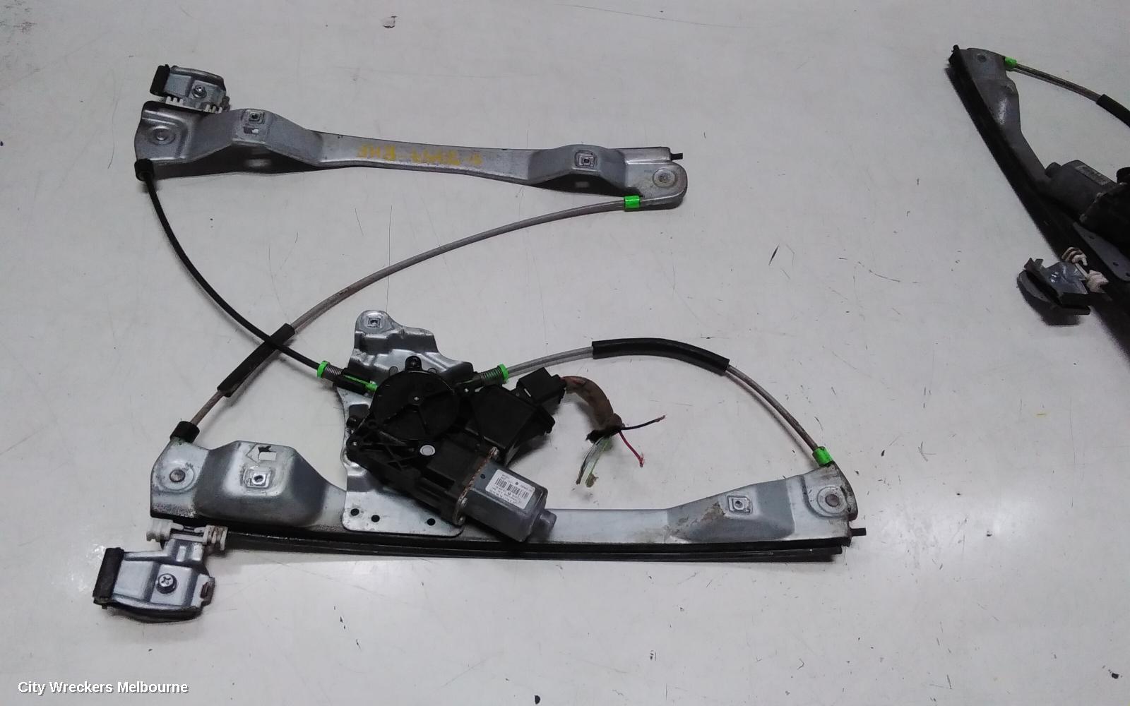 HOLDEN COMMODORE RIGHT FRONT WINDOW REG/MOTOR, VF, SV6/SS/SS-V/CALAIS/CALAIS-V, 05/2013 - 12/2017 - Image 1