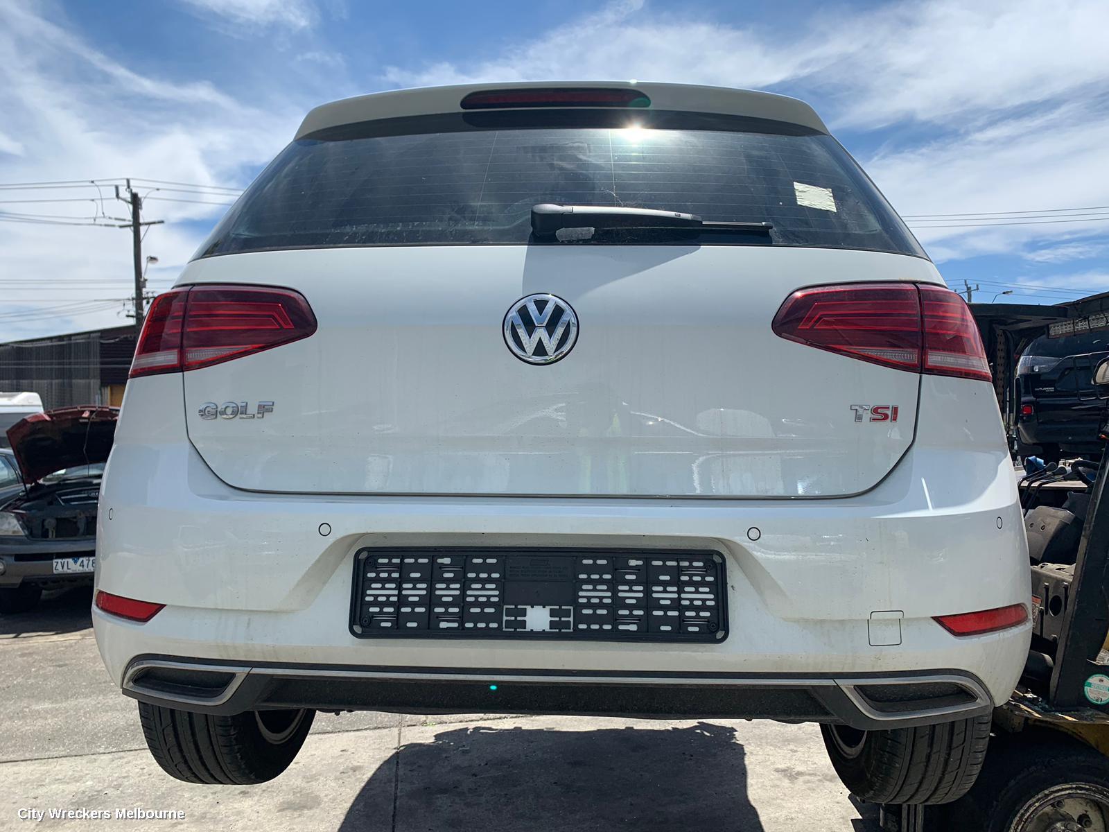 VOLKSWAGEN GOLF REAR GARNISH, TAILGATE LAMP (LH SIDE), GEN 7, HATCH, NON TINTED TYPE, 11/2012 - 03/2017 - Image 1