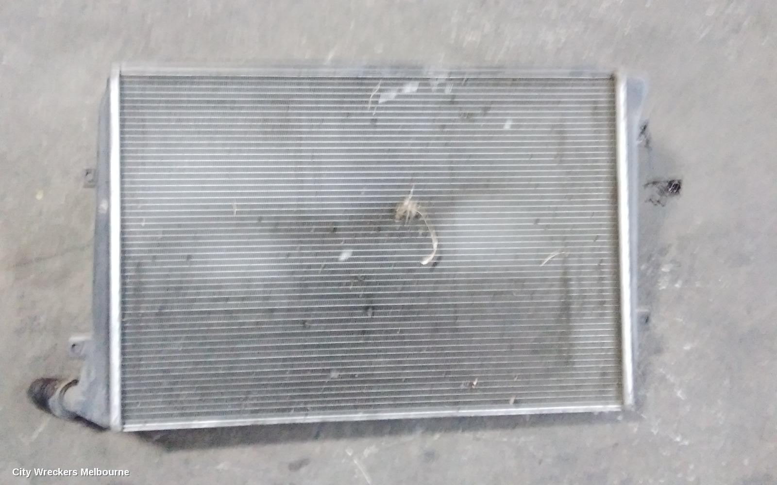 VOLKSWAGEN EOS RADIATOR, 2.0, BMM, DIESEL TURBO, 02/2007 - 12/2014 - Image 1