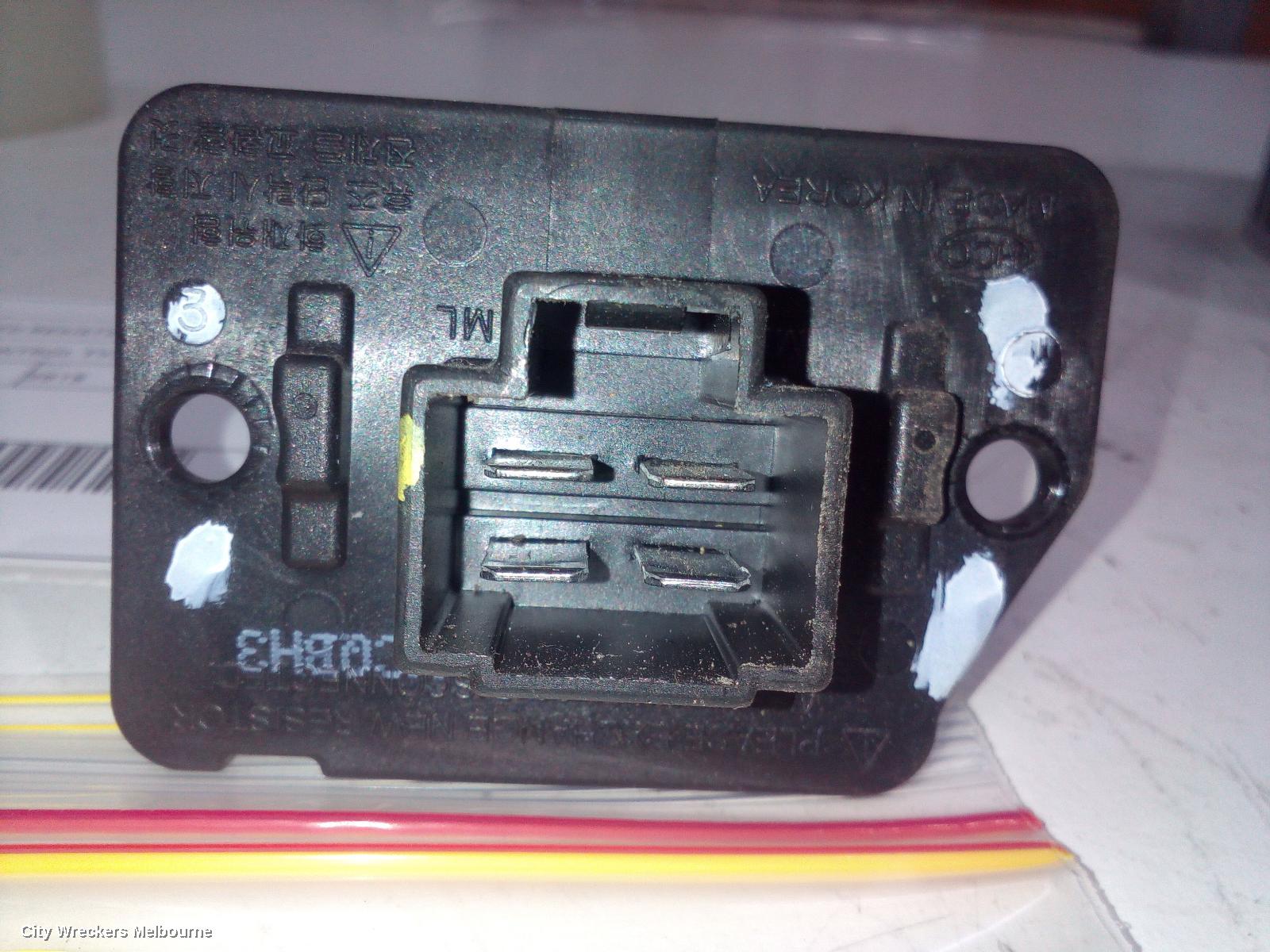 HYUNDAI IX35 FAN SPEED RESISTOR, LM SERIES, NON CLIMATE CONTROL TYPE, 10/2013 - 01/2016 - Image 3