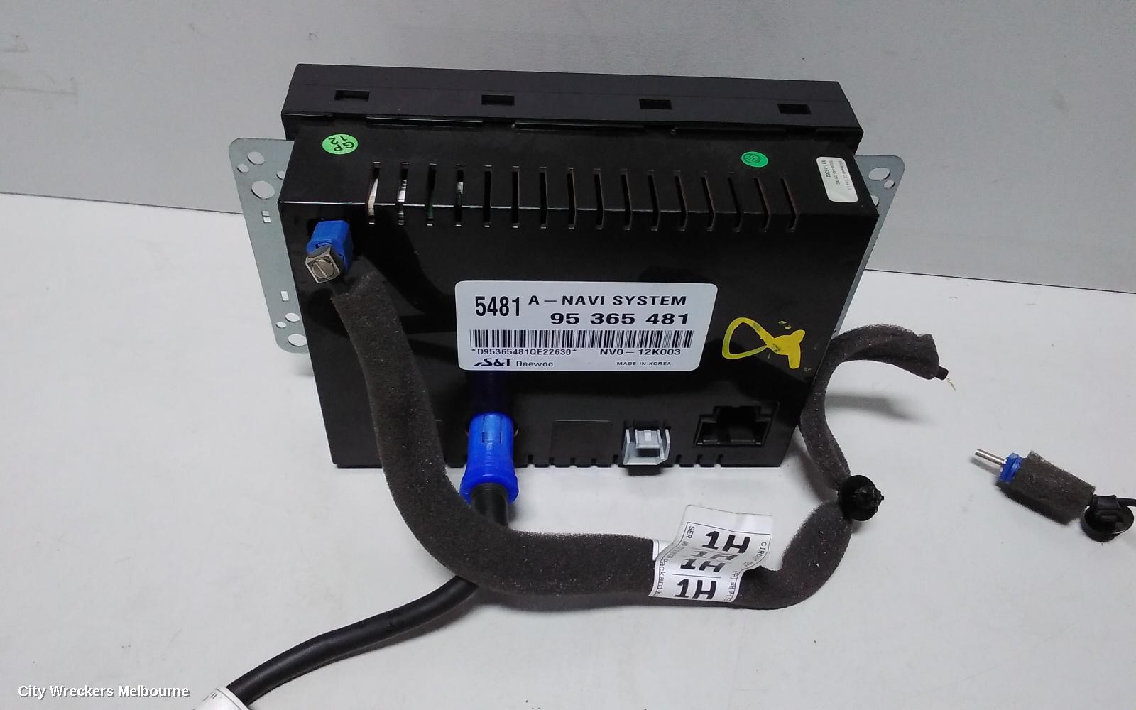 HOLDEN CAPTIVA RADIO/CD/DVD/SAT/TV, DISPLAY UNIT SURROUND ONLY, SAT NAV TYPE, CG, 01/2011 - 09/2015 - Image 3