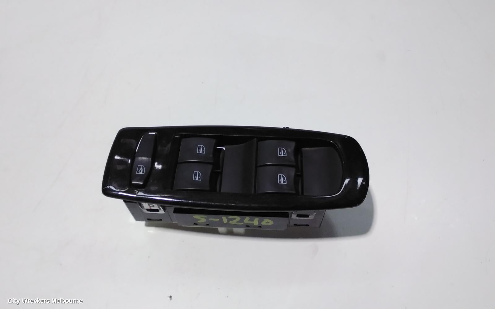 RENAULT KALEOS PWR DR WIND SWITCH, RH FRONT (MASTER SWITCH), H45, 07/2011 - 04/2016 - Image 1
