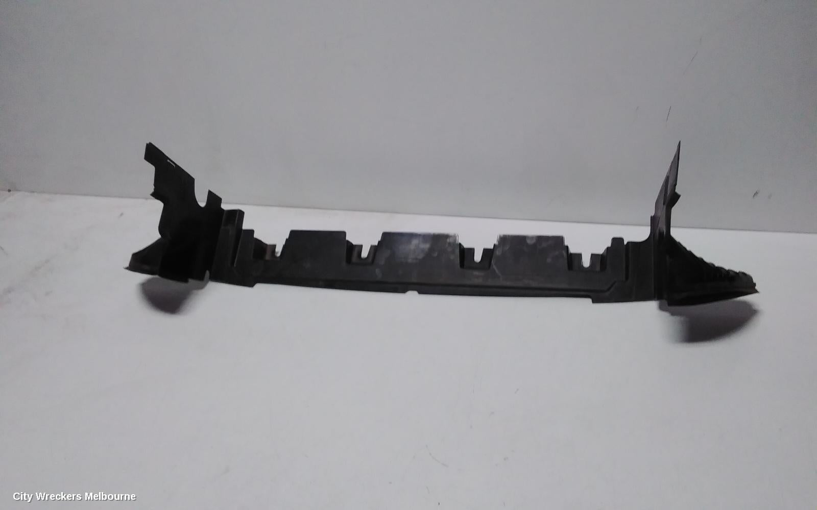 LAND ROVER DISCOVERY SPORT, L550, 01/2015 ONWARDS, RADIATOR AIR DIVERTER  GK72-8A095-A: 116034 - Image 3