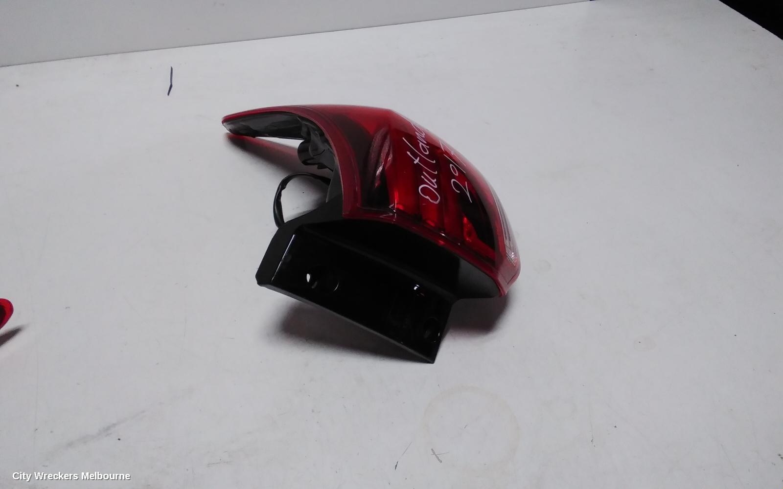 MITSUBISHI OUTLANDER RIGHT TAILLIGHT, ZK-ZL, 04/2015 - 07/2021 - Image 2