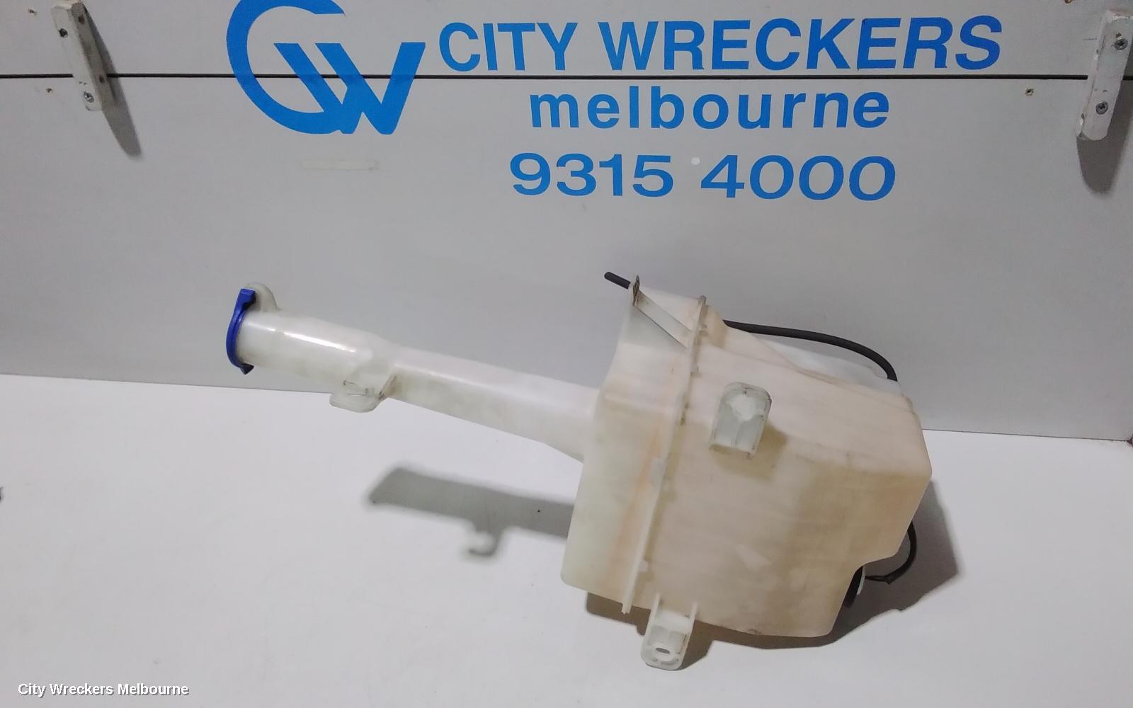 HYUNDAI I45 WASHER BOTTLE, WASHER BOTTLE, YF, 02/2010 - 04/2014 - Image 2