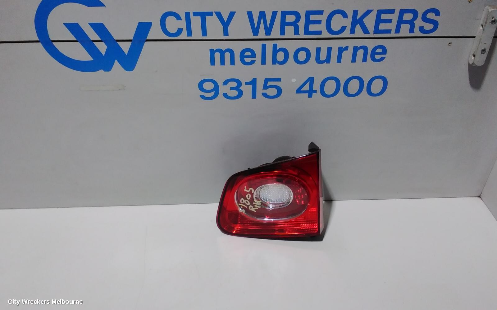 VOLKSWAGEN TIGUAN REAR GARNISH, TAILGATE LAMP (RH SIDE), 5N, 05/2008 - 06/2011 - Image 1