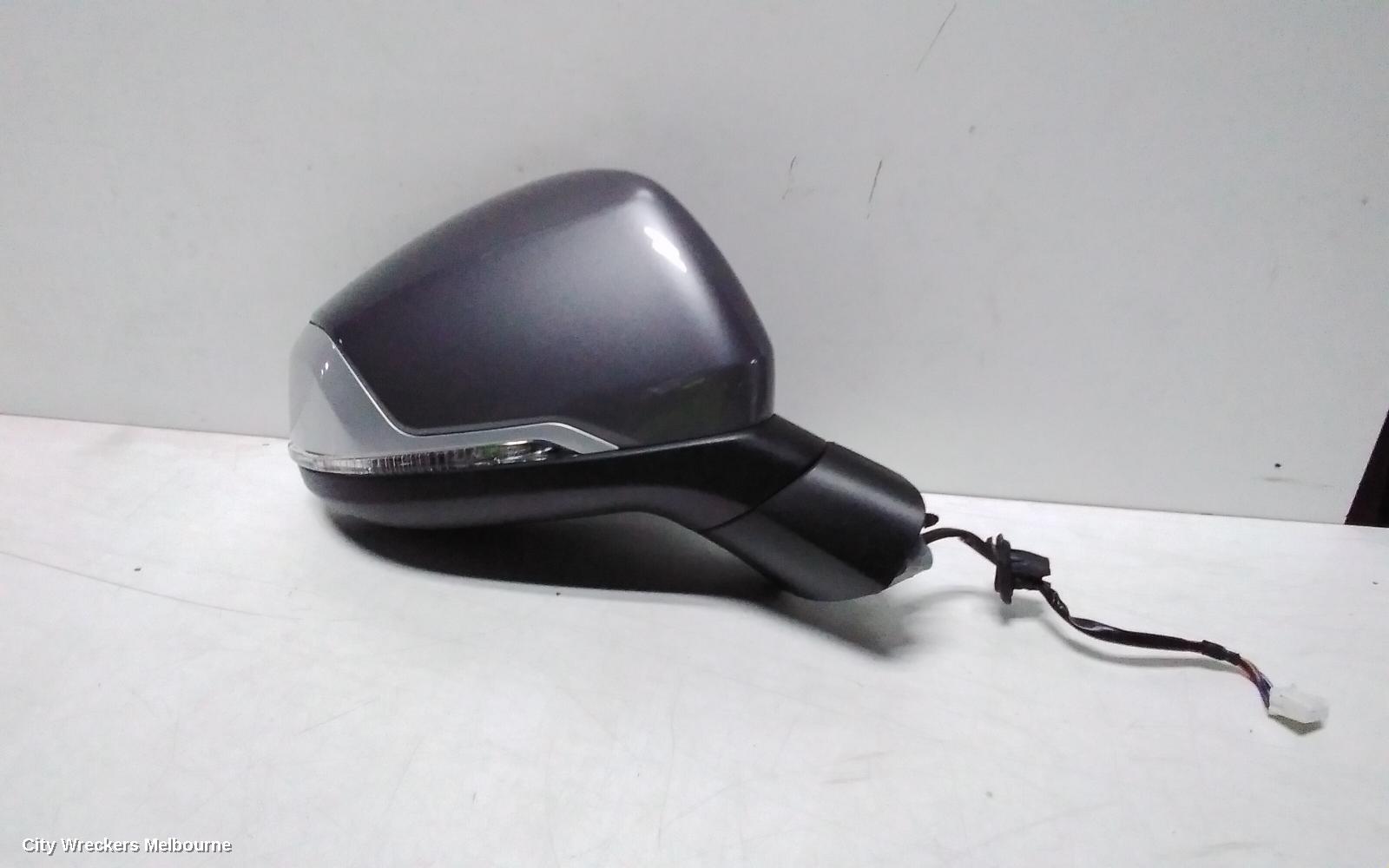 LDV D90 RIGHT DOOR MIRROR, SV9A, W/ POWER FOLD, PUDDLE LAMP, NON CAMERA TYPE, 11/2017 - 04/2024 - Image 1