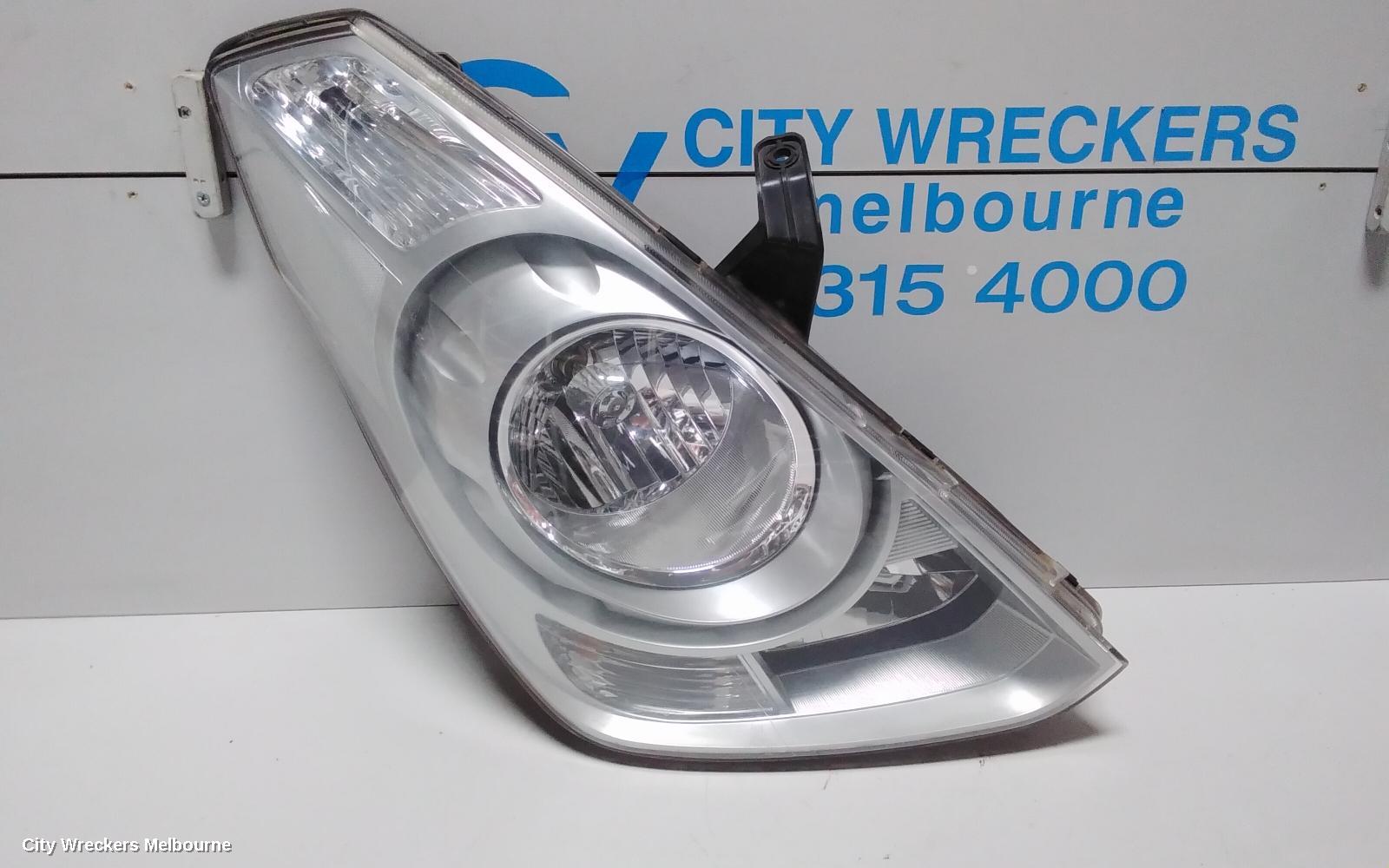 HYUNDAI ILOAD/IMAX RIGHT HEADLAMP, TQ, ILOAD/IMAX, HALOGEN TYPE, 11/2007 - 02/2018 - Image 2