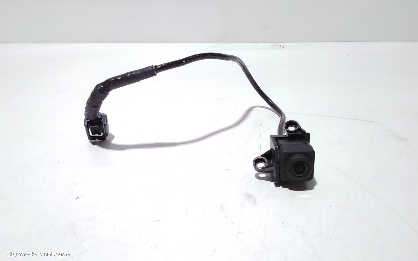 HONDA HRV LEFT DOOR MIRROR, RU5, VTI-S, MANUAL FOLD, W/ CAMERA & AUTO DIP TYPE, 12/2014 - 06/2018 - Image 1