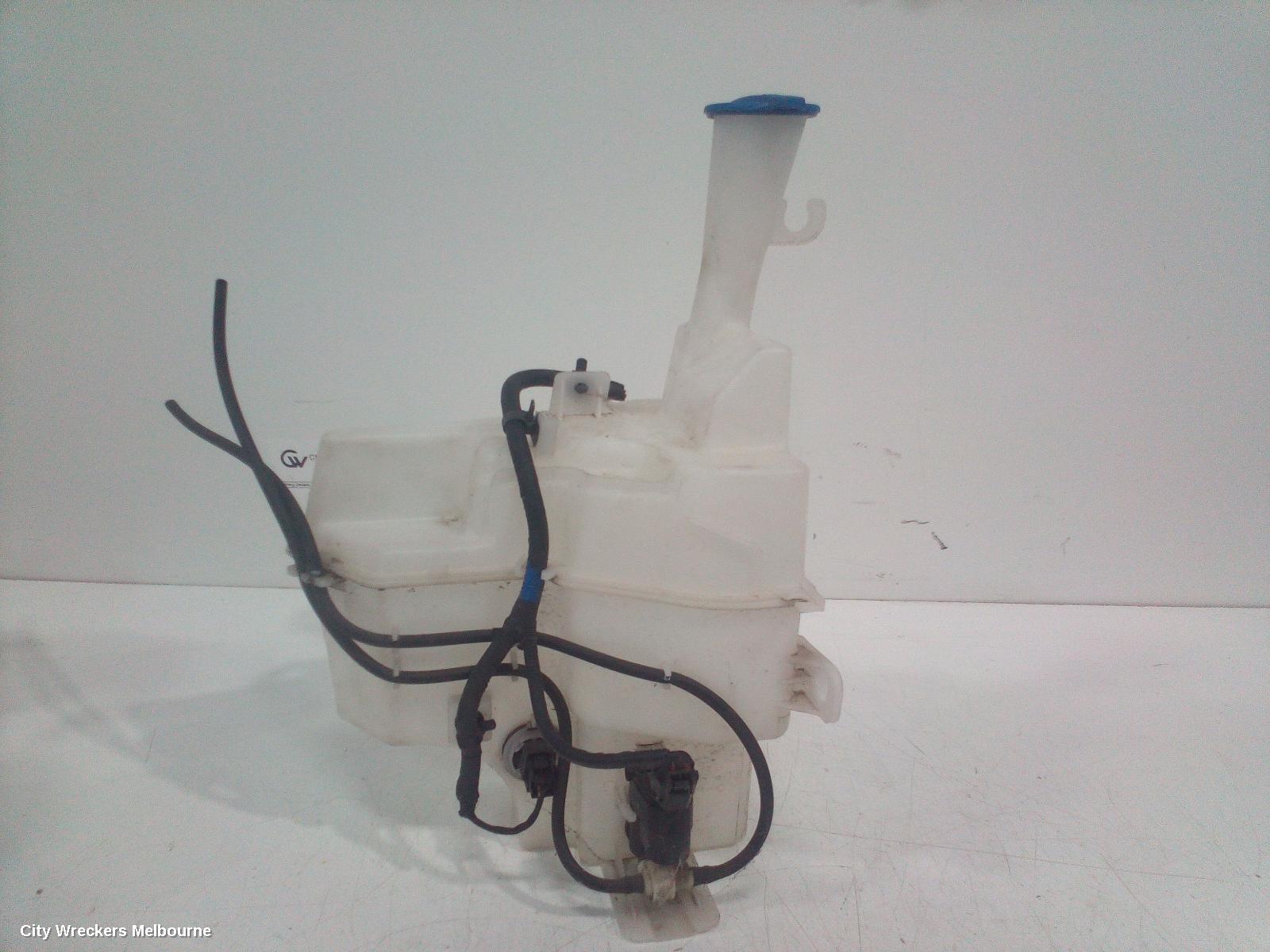 HYUNDAI I30 WASHER BOTTLE, PD, HATCH (S. KOREA VIN KMHH), 03/2017 ONWARDS - Image 3
