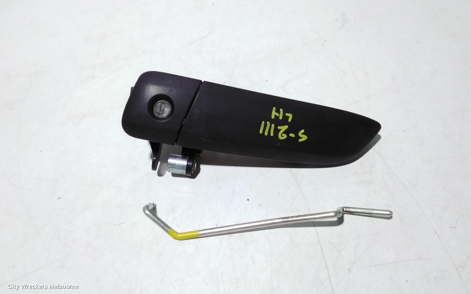 TOYOTA HIACE DOOR HANDLE, OUTER, LH FRONT, TRH/KDH, 03/2005 - 04/2019 - Image 1