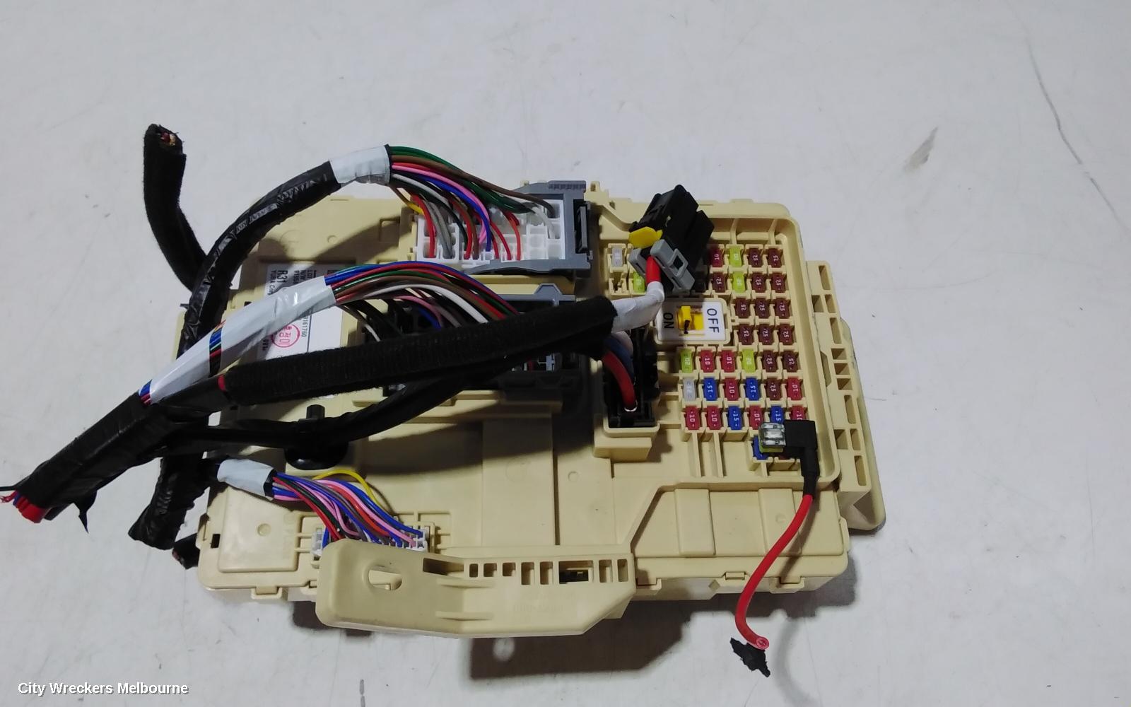 HYUNDAI I30 FUSE BOX, UNDER DASH, PD, 03/2017 ONWARDS - Image 3