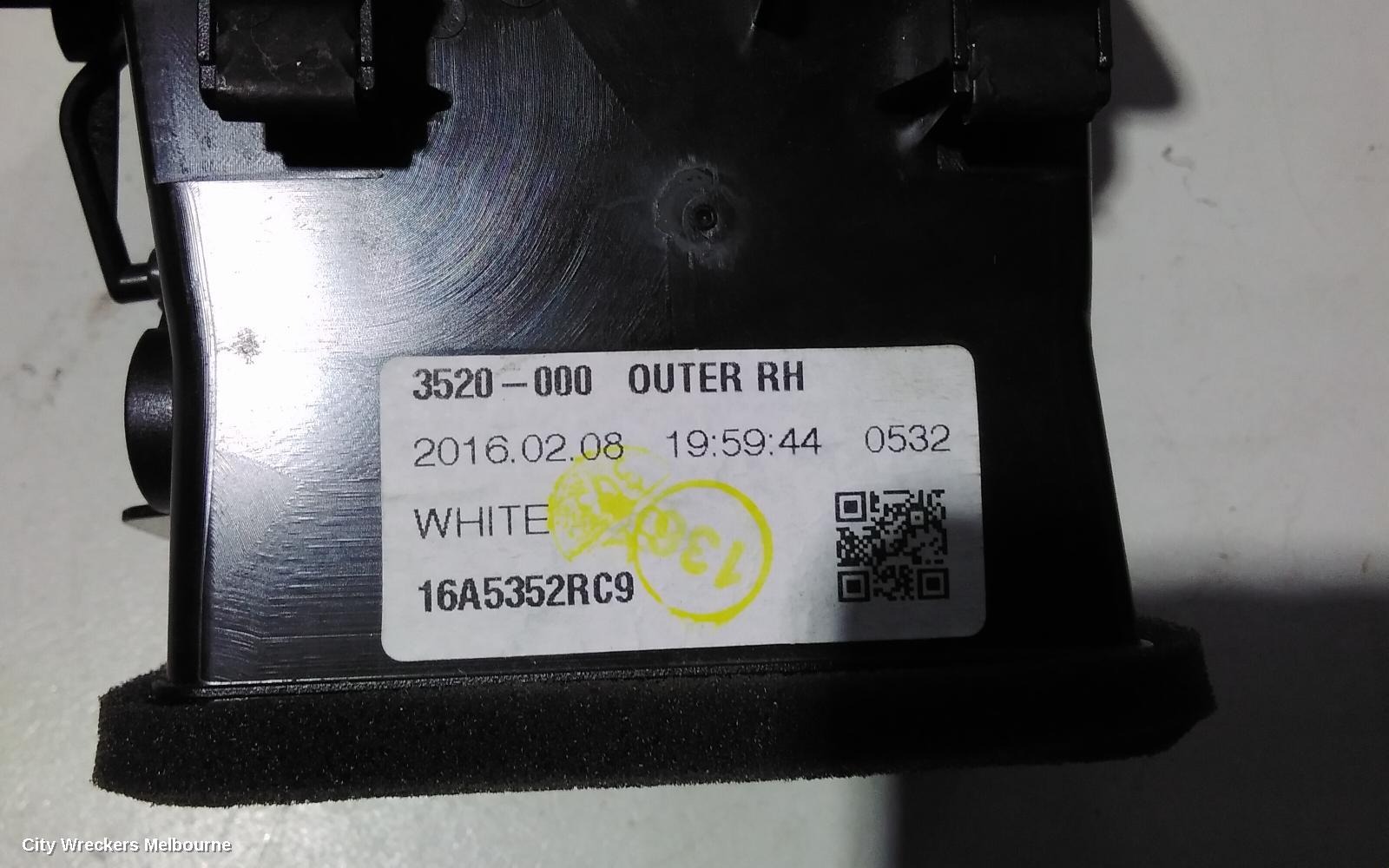 LAND ROVER DISCOVERY SPORT, L550, 01/2015 ONWARDS, RH AIRVENT: 82745 - Image 3