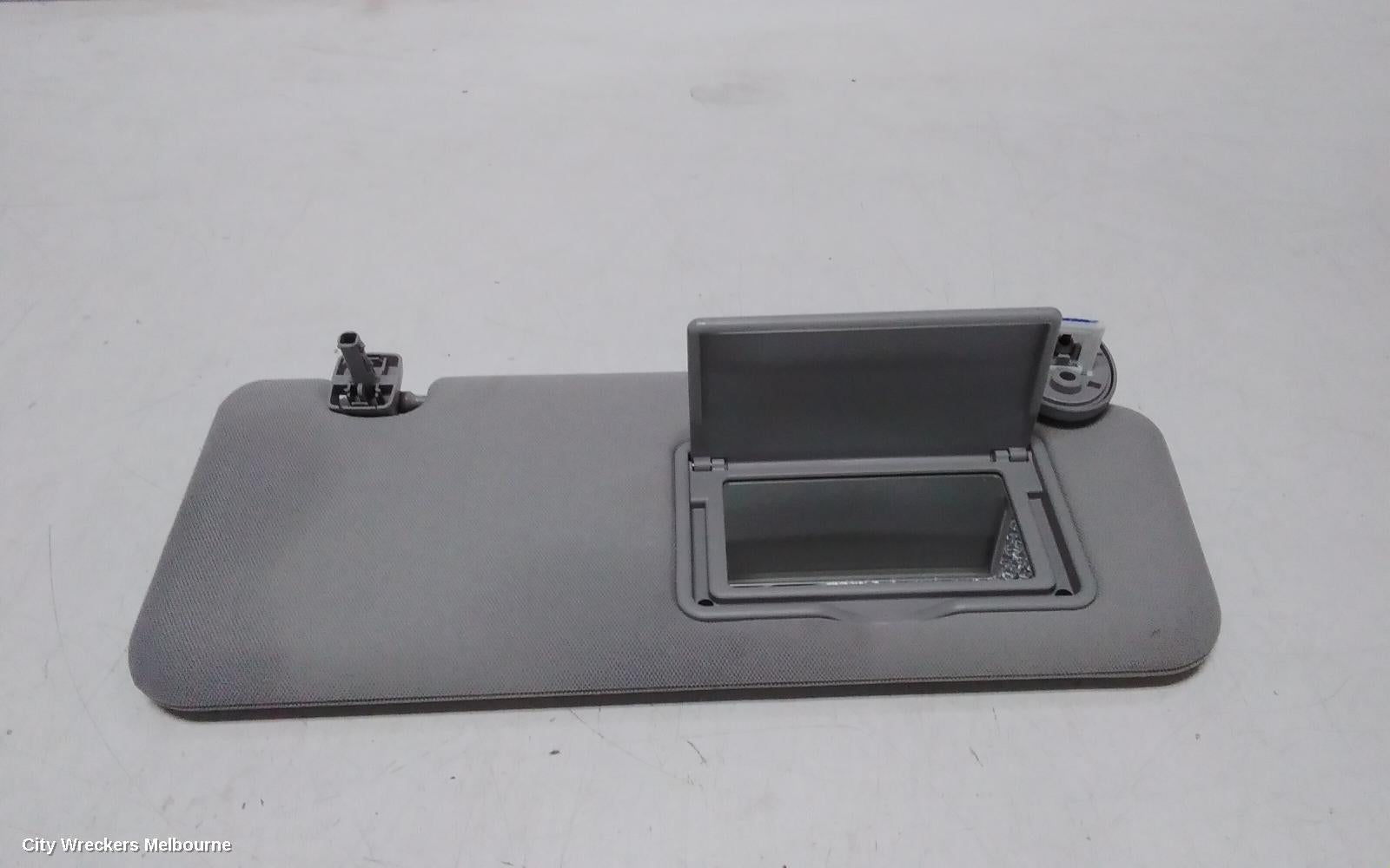 TOYOTA KLUGER SUNVISOR, XU70 SERIES, RH SIDE, 03/2021 ONWARDS - Image 2