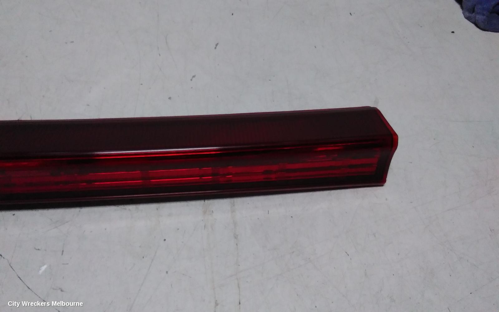 TOYOTA ESTIMA REAR GARNISH, TAILGATE LAMP (CENTRE), LENS# 28-194, RED, XR50, 05-19 (IMPORT) - Image 2