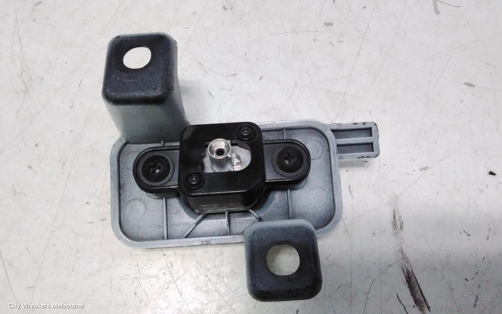 HYUNDAI STARIA REVERSE CAMERA, US4, 04/2021 ONWARDS - Image 3