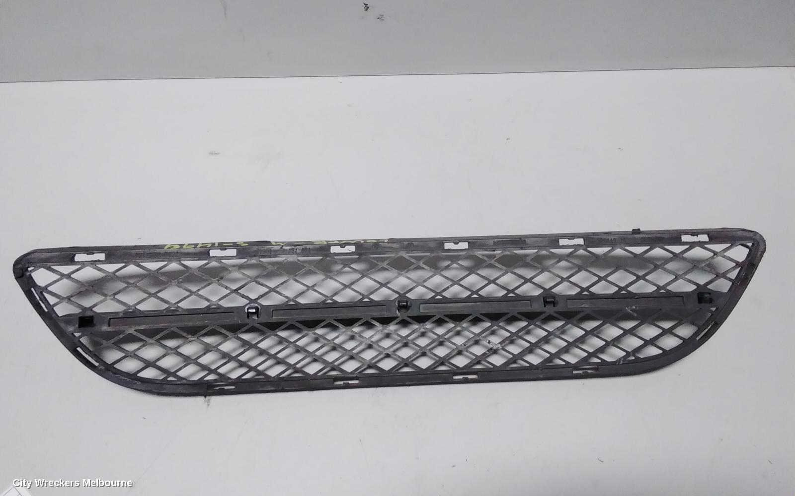 BMW 3 SERIES GRILLE, BUMPER GRILLE (CENTRE), E90, SEDAN, 03/2005 - 08/2008 - Image 3