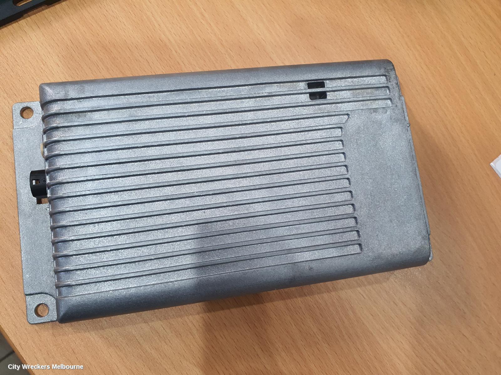 BMW 5 SERIES RADIO/CD/DVD/SAT/TV, 8.8IN DISPLAY SCREEN (PROFESSIONAL), E60/E61, 10/2003 - 11/2008 - Image 2