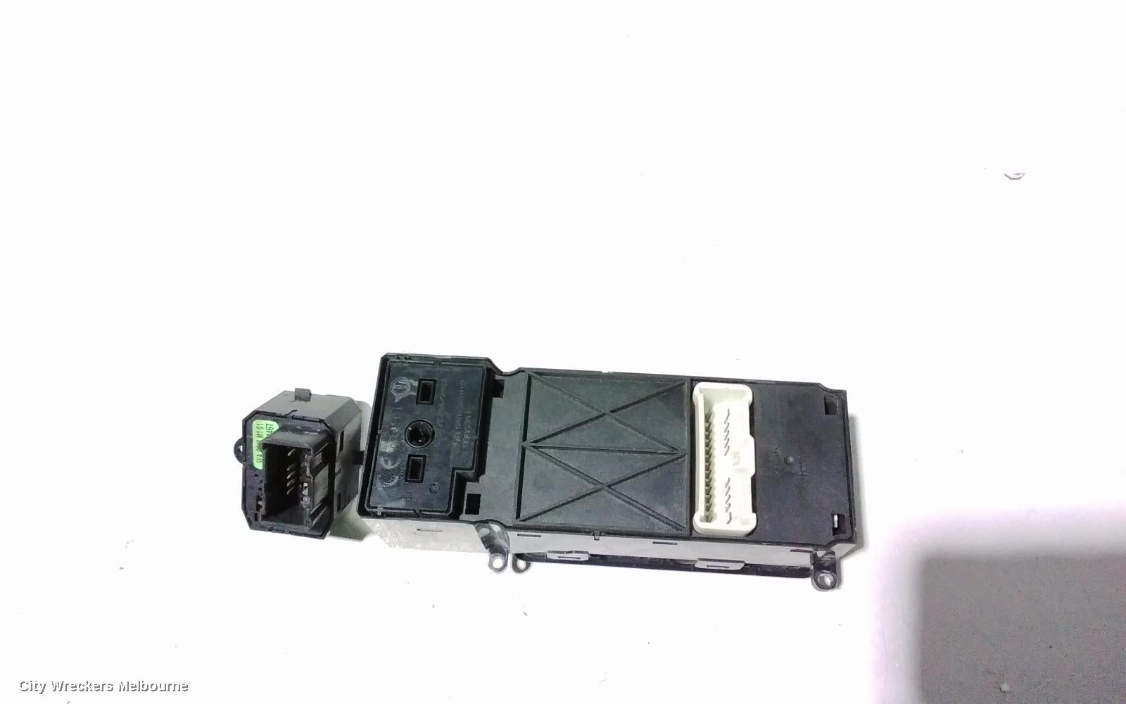 HONDA ACCORD PWR DR WIND SWITCH, RH FRONT (MASTER SWITCH), 7TH GEN, CL/EURO (VIN JHMCL), 06/2003 - 03/2008 - Image 2