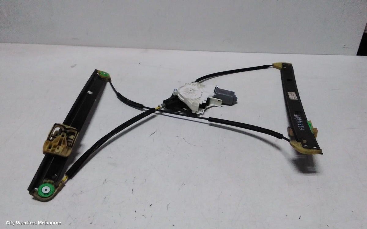 AUDI A6 RIGHT FRONT WINDOW REG/MOTOR, C7/4G, DOOR REG ASSY (REG AND MOTOR), 04/2011 - 06/2018 - Image 1