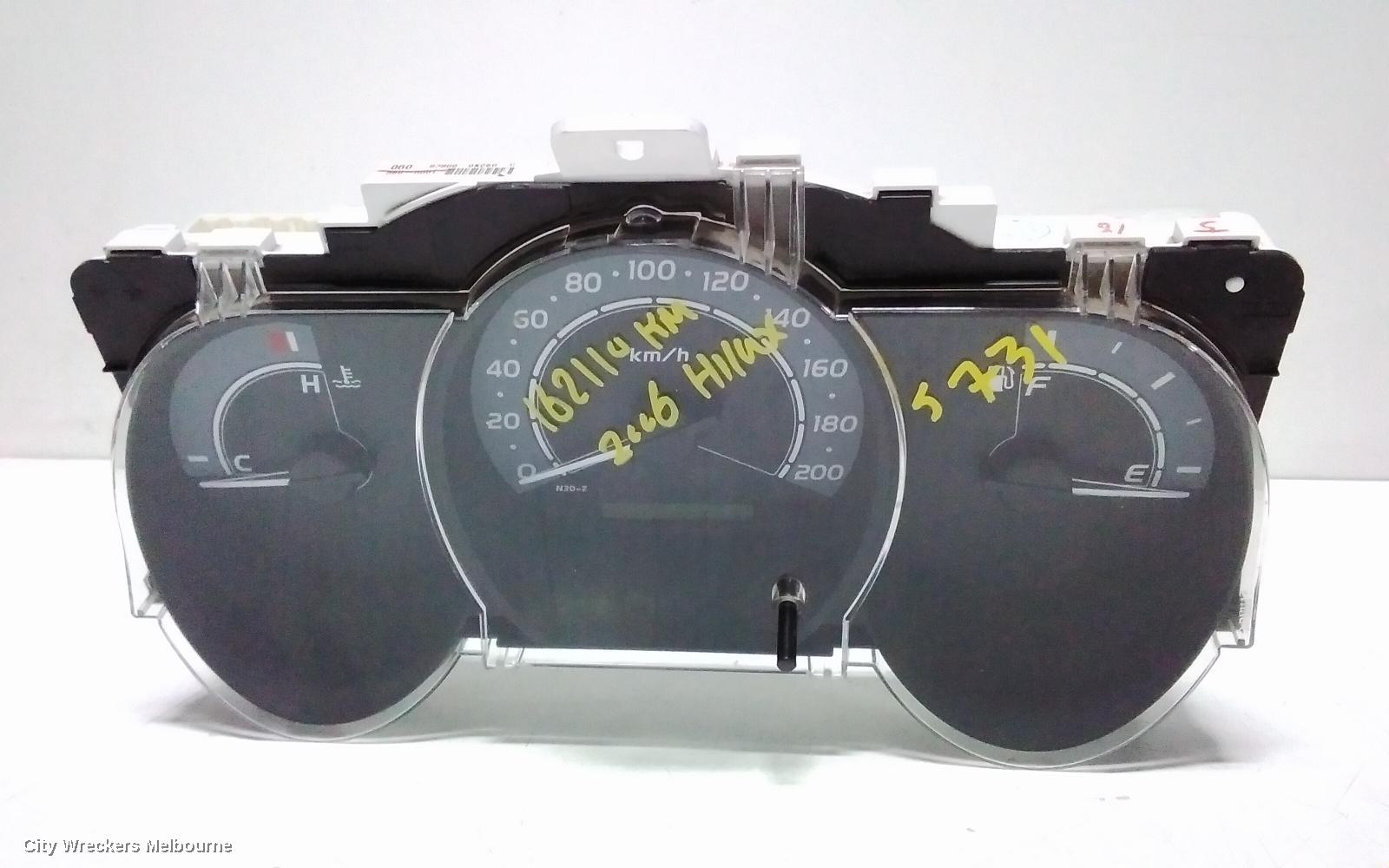TOYOTA HILUX INSTRUMENT CLUSTER, PETROL, 2.7, WORKMATE, 02/2005 - 06/2011 - Image 2