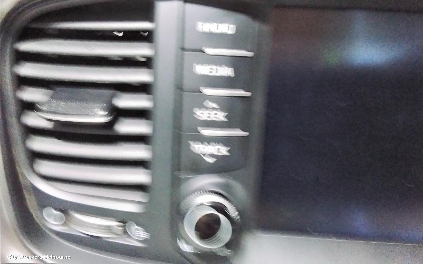 KIA SORENTO RADIO/CD/DVD/SAT/TV, HEAD UNIT, UM, 09/2017 - 01/2020 - Image 3