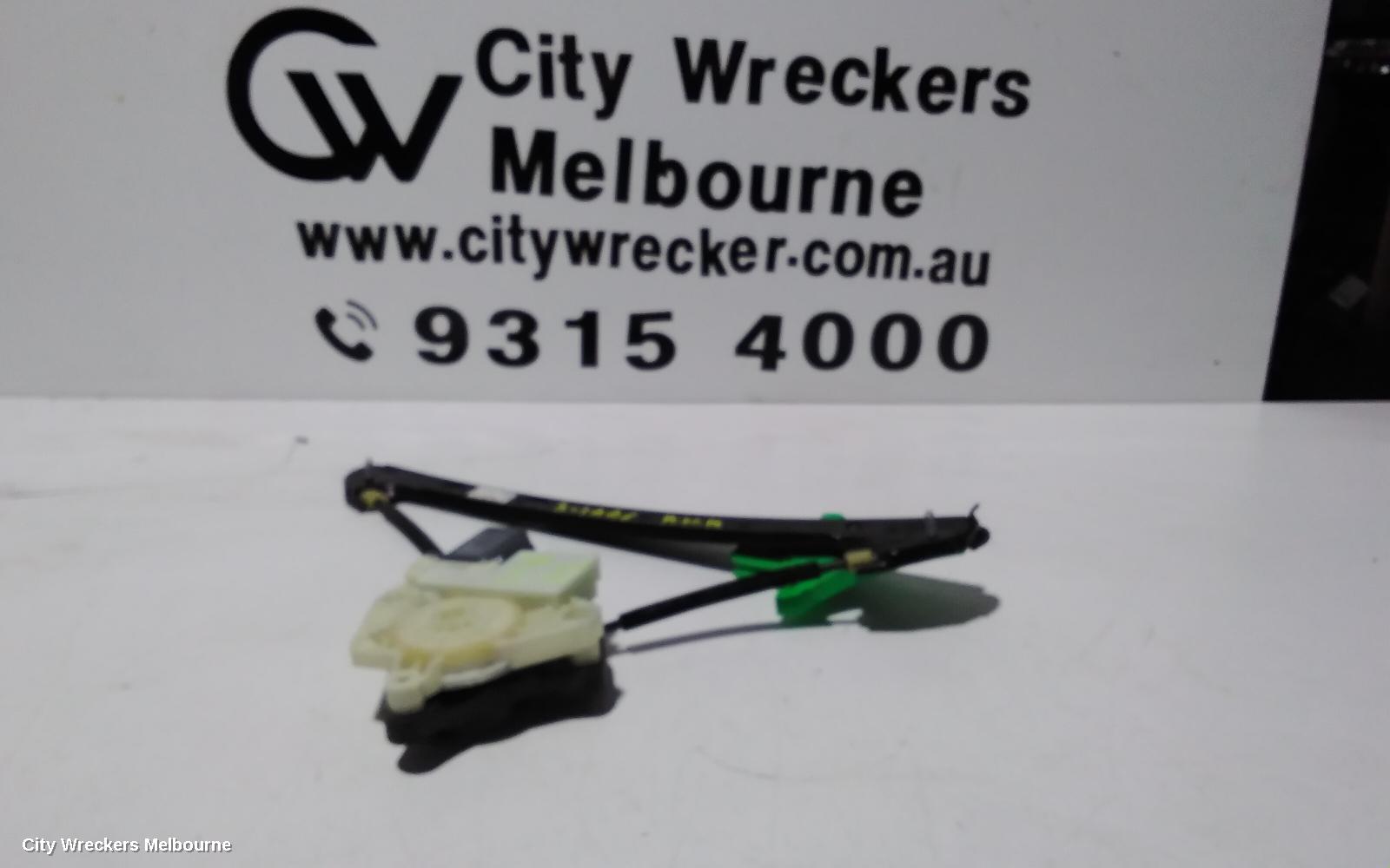VOLKSWAGEN GOLF RIGHT REAR WND REG/MOTOR, GEN 7, 12/2012 - 08/2020 - Image 1