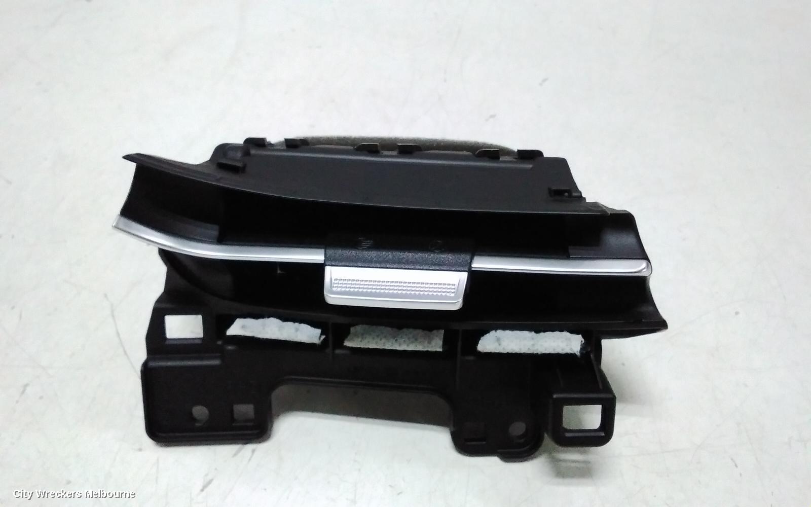 GENESIS GV70, JK, 03/2021 ONWARDS, 97480-AR900  RHF AIRVENT  : 125285 - Image 2