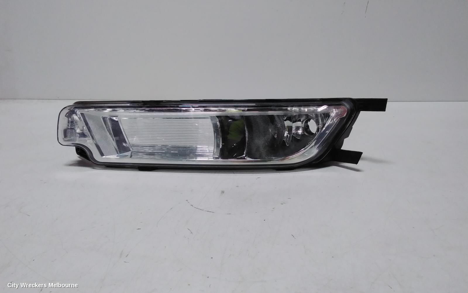 VOLKSWAGEN PASSAT RIGHT INDICATOR/FOG/SIDE, B8/MK7, BUMPER FOGLAMP, STANDARD TYPE, 06/2015 - 10/2019 - Image 2