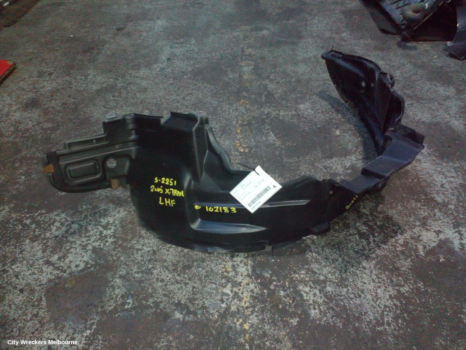NISSAN XTRAIL LEFT GUARD LINER, T30, 11/2003 - 09/2007 - Image 2