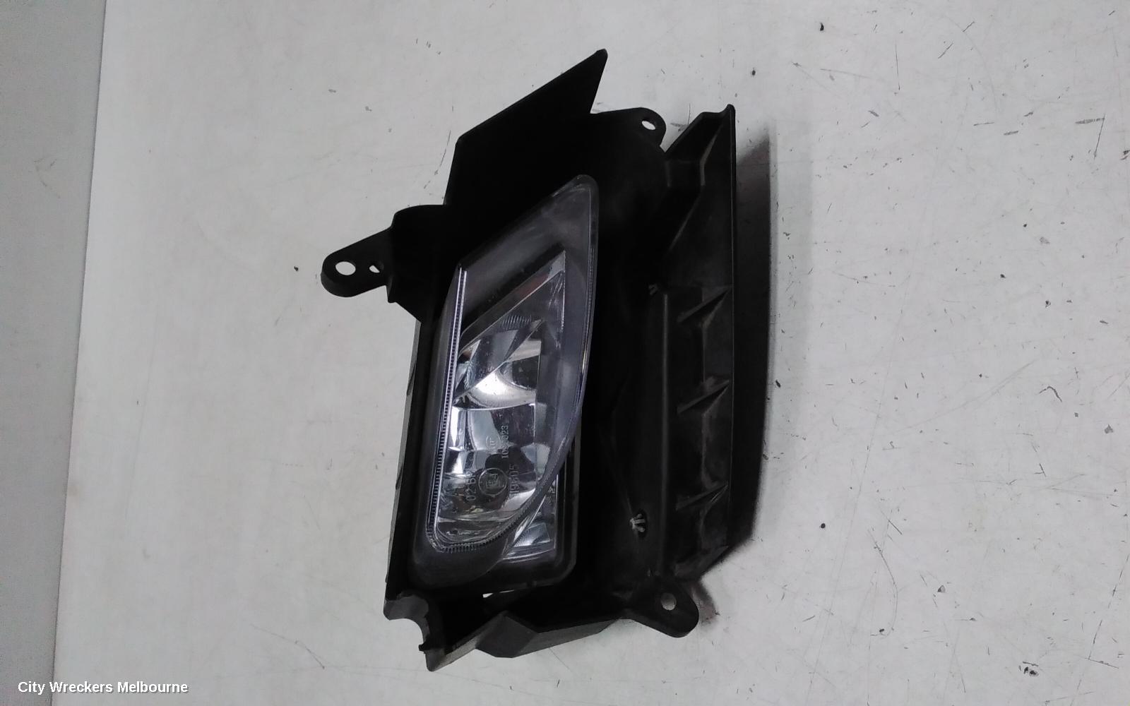 MAZDA 3 RIGHT INDICATOR/FOG/SIDE, BUMPER FOGLAMP, 2.0, PETROL, NEO/MAXX, BL, 04/2009 - 08/2011 - Image 2