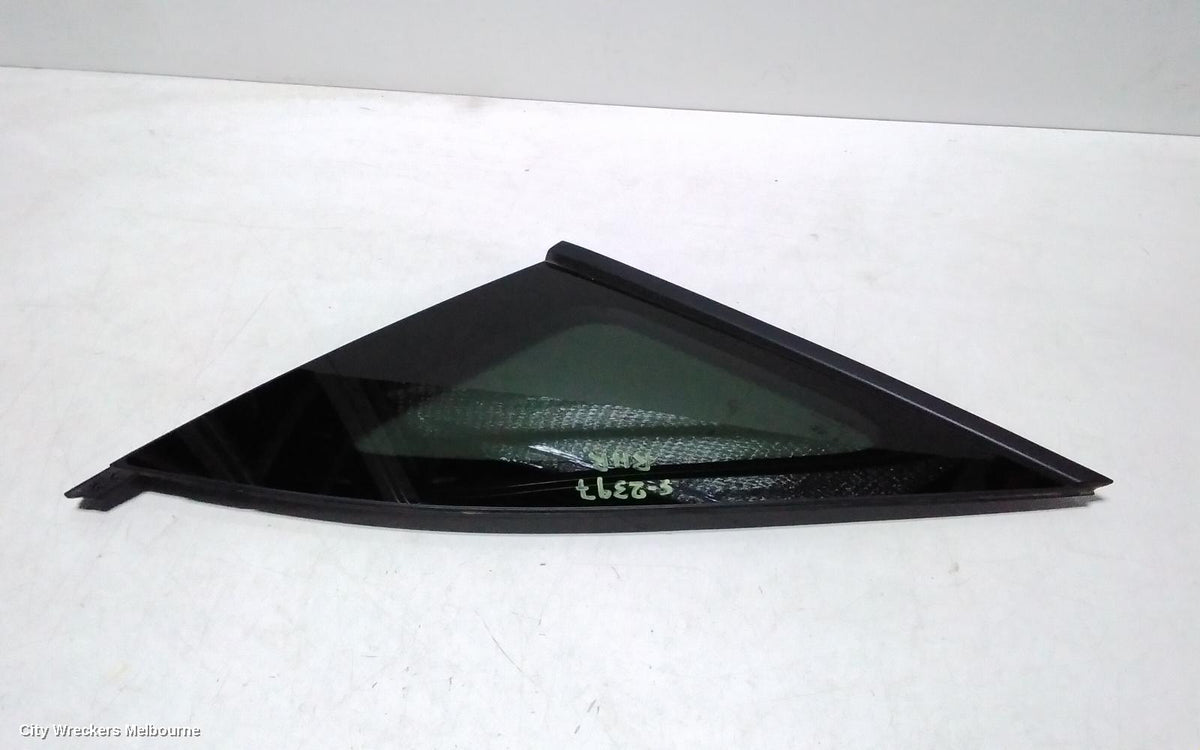 HYUNDAI TUCSON RIGHT REAR SIDE GLASS, NX4, PRIVACY TINT TYPE, 02/2021 ONWARDS - Image 2
