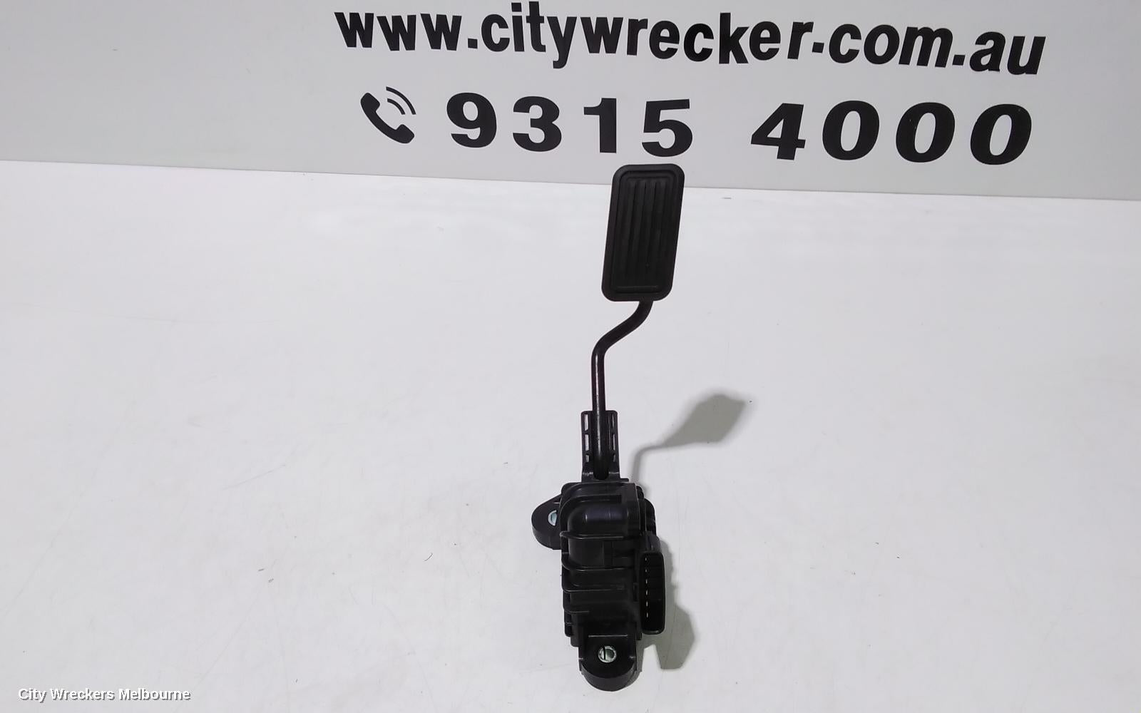 TOYOTA HIACE PEDAL ASSEMBLY, ACCELERATOR PEDAL, TRH/KDH, 12/2016 - 04/2019 - Image 2