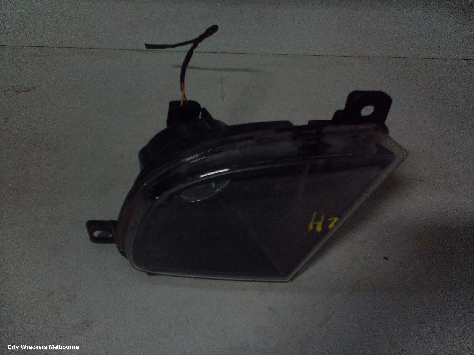 BMW 5 SERIES LEFT INDICATOR/FOG/SIDE, BUMPER FOGLAMP, E60/E61, NON M SPORT TYPE, 06/2007 - 04/2010 - Image 2