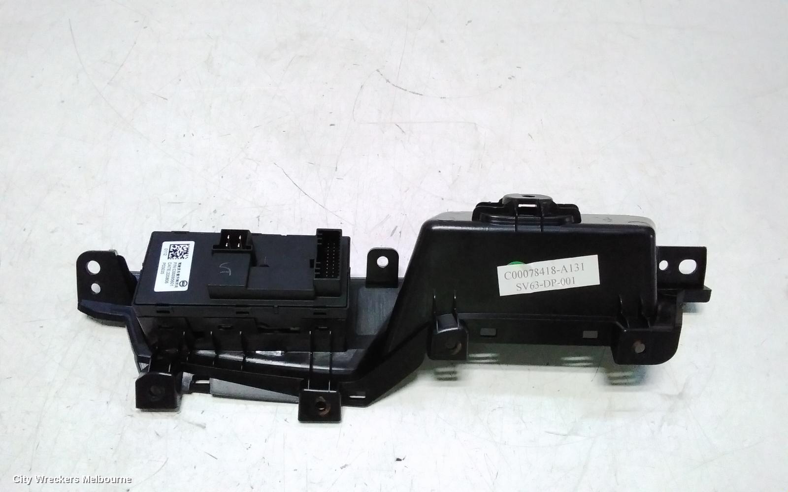 LDV DELIVER 9 PWR DR WIND SWITCH, RH FRONT (MASTER SWITCH), 07/2020 ONWARDS - Image 3