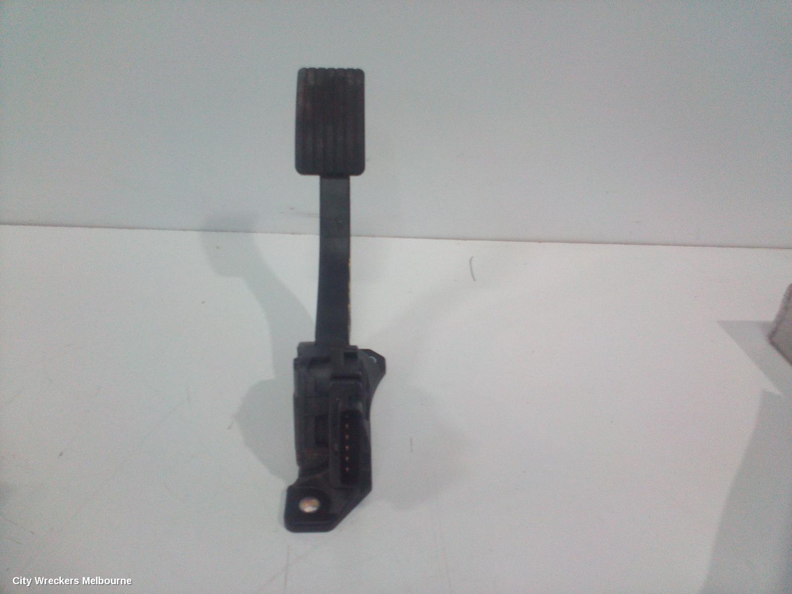 MITSUBISHI PAJERO PEDAL ASSEMBLY, QE, PAJERO SPORT, ACCELERATOR PEDAL, 10/2015 ONWARDS - Image 2