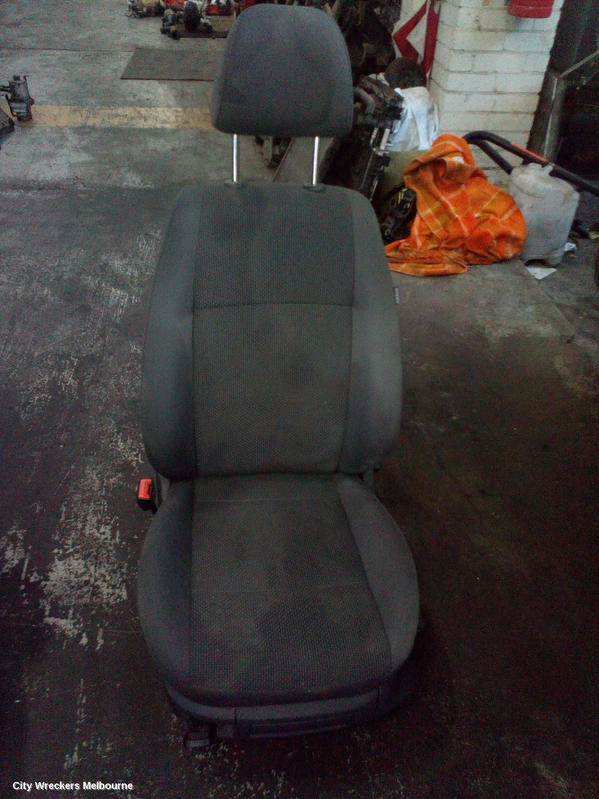 VOLKSWAGEN AMAROK FRONT SEAT, LH FRONT, 2H, CLOTH, DARK GREY, TRENDLINE, 12/2010 - 05/2016 - Image 2