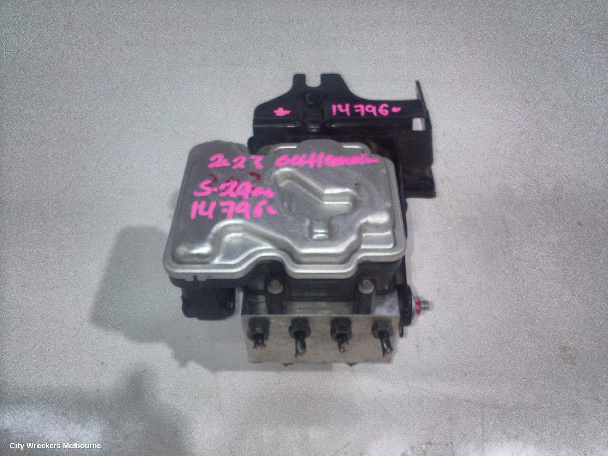 MITSUBISHI OUTLANDER ABS PUMP/MODULATOR, ZM, P/N 4670B660, 08/2021 ONWARDS - Image 1