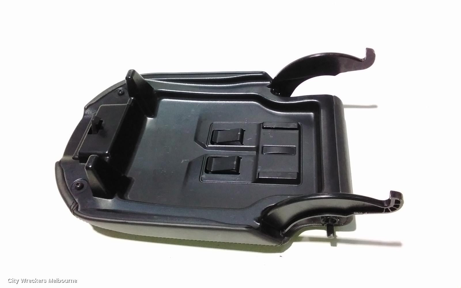 LAND ROVER RANGEROVER SPORT CONSOLE, L494, 12/2013 - 04/2022 - Image 3
