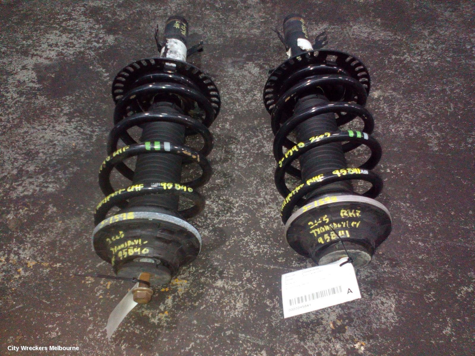 VOLKSWAGEN TRANSPORTER RIGHT FRONT STRUT, T5, 08/2004 - 02/2010 - Image 3