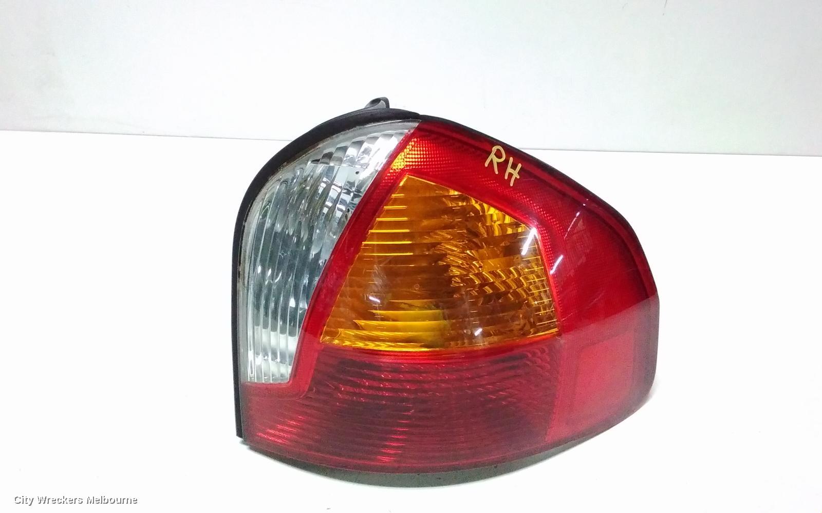 HYUNDAI SANTA FE RIGHT TAILLIGHT, SM, IN BODY, 11/2000 - 09/2004 - Image 3