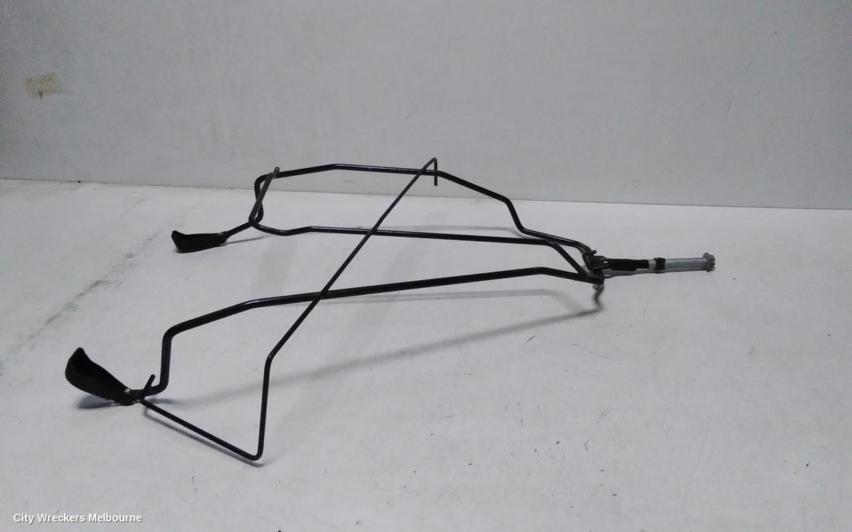 TOYOTA HIACE SPARE WHEEL CARRIER, 300 SERIES, 02/2019 ONWARDS - Image 2