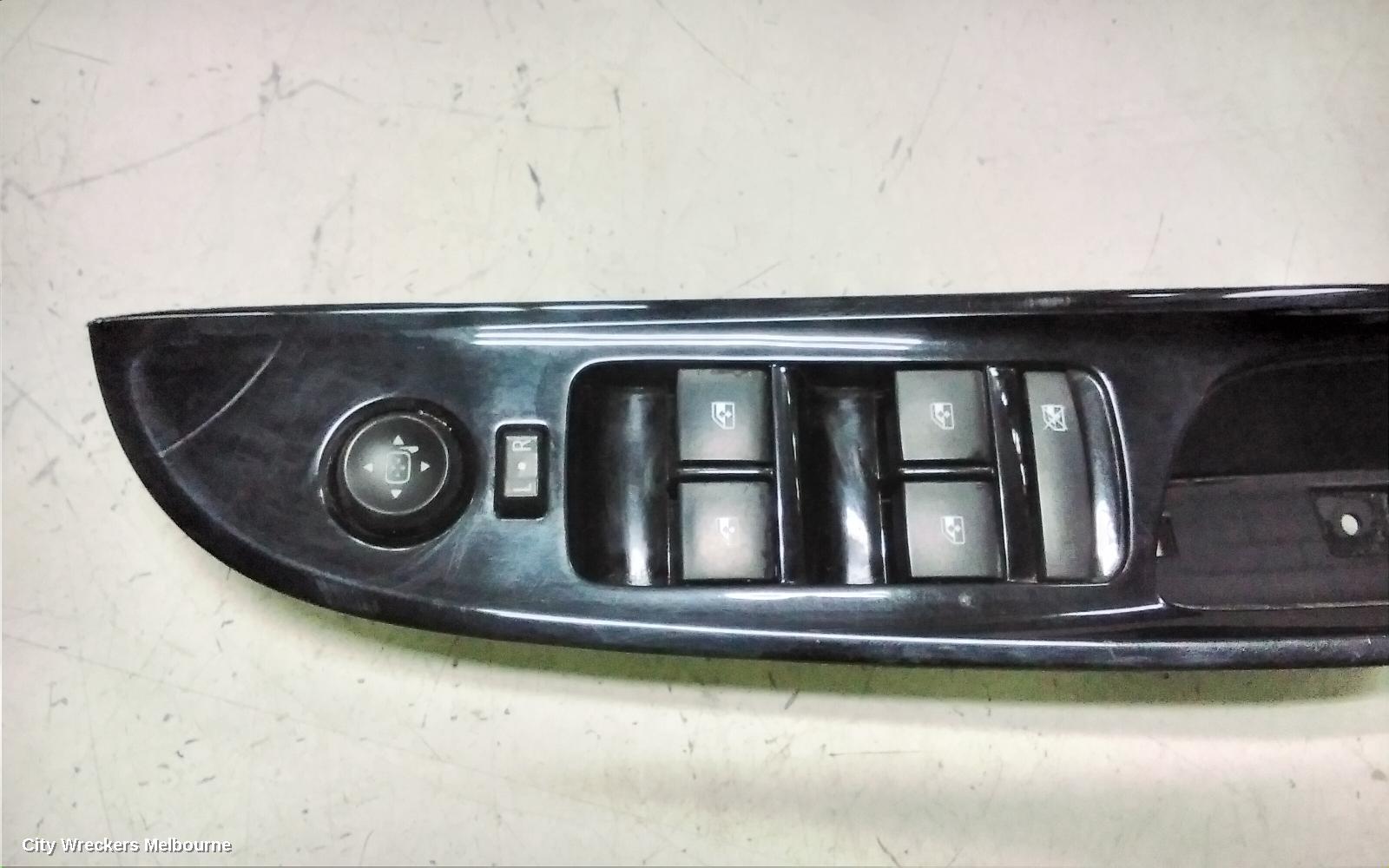HOLDEN COMMODORE PWR DR WIND SWITCH, RH FRONT (MASTER SWITCH), WAGON/SEDAN, NON EVOKE TYPE, VF, 05/2013 - 12/2017 - Image 3