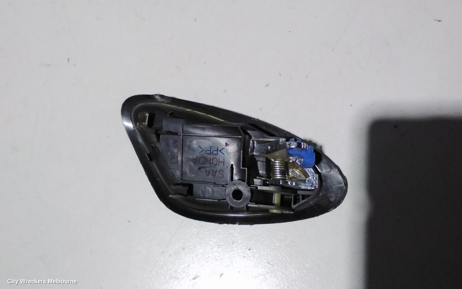 HONDA JAZZ DOOR HANDLE, INNER, RH FRONT/RH REAR, GE, 08/2008 - 06/2014 - Image 2