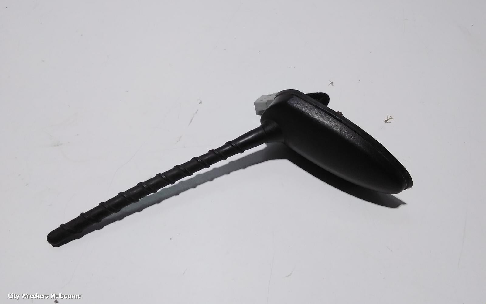 HYUNDAI I30 ANTENNA, GD, NON SUNROOF, W/ SAT NAV TYPE, 03/2012 - 02/2017 - Image 1
