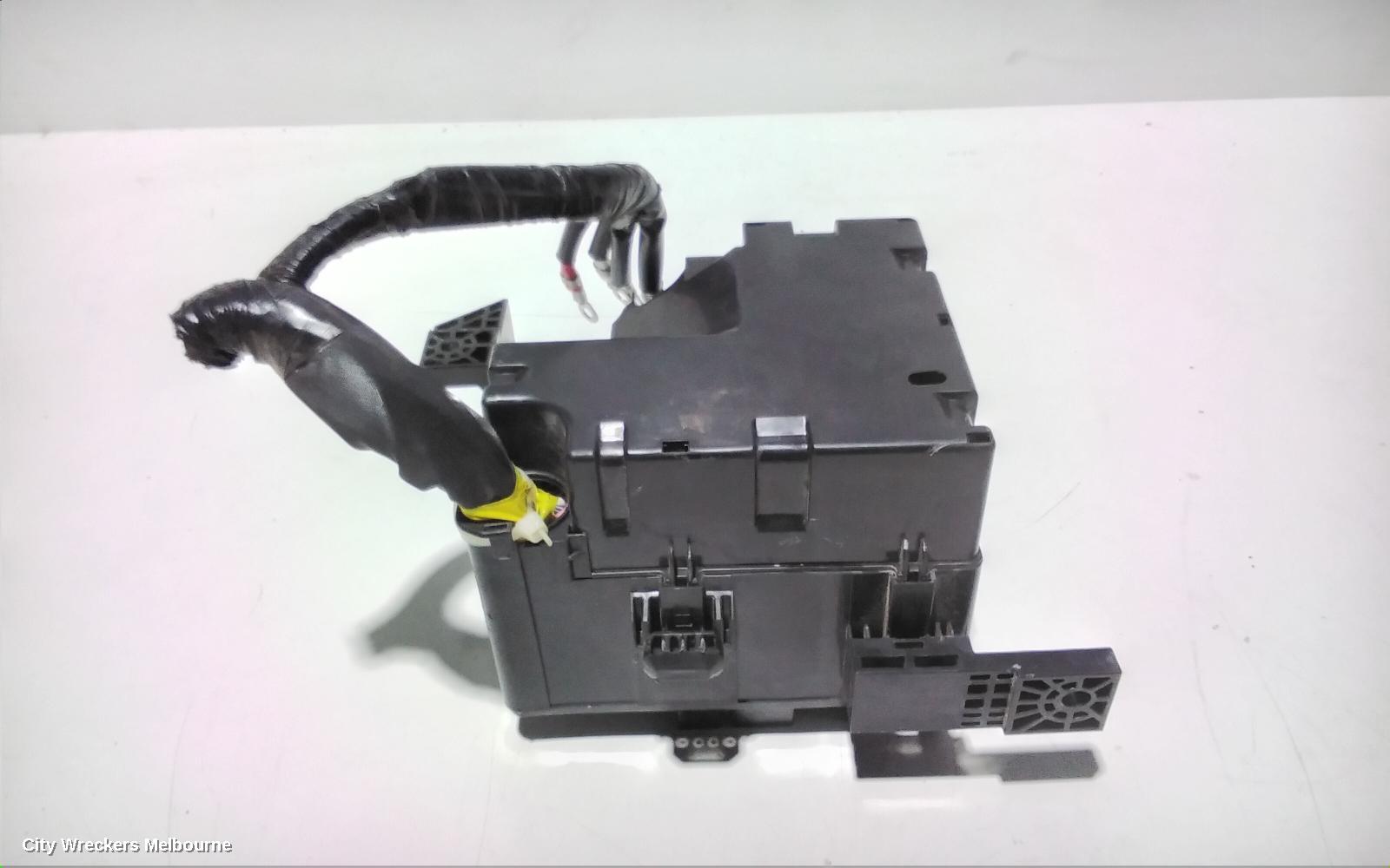 MITSUBISHI TRITON FUSE BOX, ENGINE BAY, DIESEL, 2.4, MQ, 04/2015 ONWARDS - Image 3