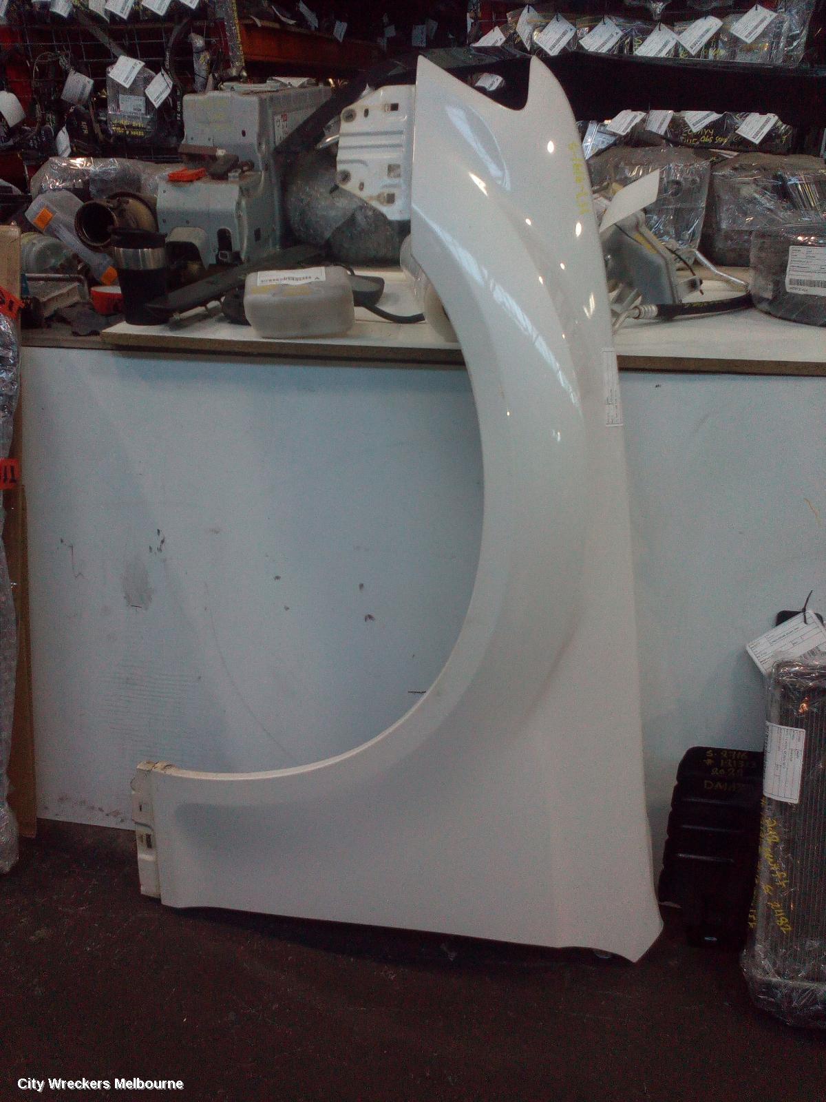CHRYSLER 300C LEFT GUARD, LX2, NON FLARE TYPE, 07/2012 ONWARDS - Image 3